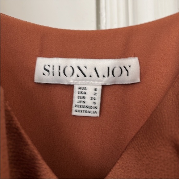 Shona Joy Oro Satin Wrap Dress in rust sz 2 - Picture 2 of 4